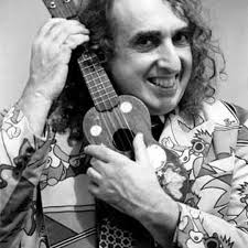 Stream Tiptoe Through The Window by Beenz