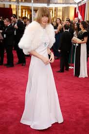 Icymi Anna Wintour Went To Her First Oscars Last Night And Wore This Oscar Fashion Anna Wintour Red Carpet Fashion