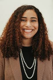 Toni Dennis's Instagram, Twitter & Facebook