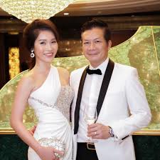Thông tin về shark hưng. Vá»£ A Háº­u Kem 16 Tuá»•i Cá»§a Shark HÆ°ng Ä'Æ°á»£c Vi NhÆ° Chá»‹ Em Sinh Ä'oi Vá»›i Tháº§n Tien Tá»· Tá»· Vbiz