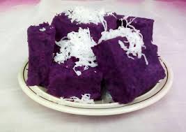 500 gram ubi ungu rebus & lumatkan, 1/2 butir kelapa parut kukus, 3 sdm gula pasir, 1 bungkus vanili, secukupnya garam, daun pandan. Resep Olahan Gethuk Dari Ubi Ungu Oleh Yngsh Cookpad