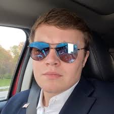 Levi Hartschuh (@HartschuhLevi)