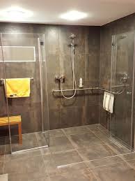 Barrierefreie Dusche Altersgerchte Dusche Behindertengerechte Dusche Behindertengerechtes Bad Barrierefrei Bad Dusche