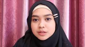 Dalam postingannya itu, omi setiana dewi meminta adiknya, ria ricis yang tengah beraktivitas di. Tangis Ria Ricis Ayah Jadi Korban Hujatan Usai Podcast Bareng Deddy Corbuzier Lain Kali Mikir Dulu Tribun Sumsel