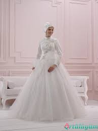Yeni Yil Tesettur Gelinlik Modelleri Hakkinda Bilgi Almak Istiyorsaniz Ve Yeni Sezonun Birbirinden Harika Gelinli The Dress Vintage Gelinlikler Dugun Giysileri