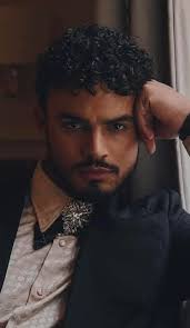 Another day, same campaign, Matthew Broome for Xaden Riorson. You know  Xaden is kinda four coded, Matt is kanda Theo coded, What other convincing,  do y'all need.