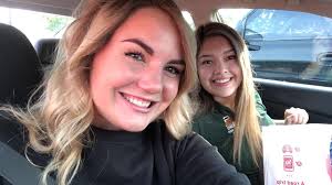 My name is Daisylyn Lewis class of 1985 I would really like to get in touch  with some of my class mates . I was in 9n then move up to 10k