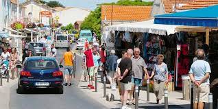 Good availability and great rates. Saint Pierre D Oleron 17 Polemique Autour De La Rue Pietonne