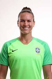 A jogadora respondeu na rede social a um comentário em que era sugerido que a tirassem do gol do brasil e colocassem a goleira da seleção brasileira de handebol. Confira As Convocadas Da Selecao Para A Copa Do Mundo Feminina Gazeta Esportiva