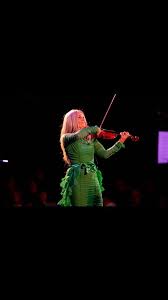Máiréad Nesbitt (@Maireadnesbittcelticviolinist) • Instagram Photos And  Videos