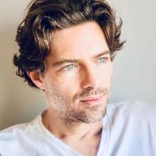 Contact Daniel Aguiar