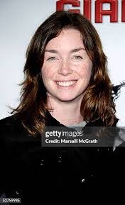 Julianne Phillips's Instagram, Twitter & Facebook