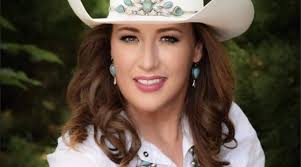 Kellie Stockton's Instagram, Twitter & Facebook