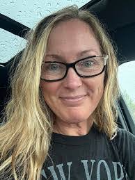 Noelle Ferguson's Instagram, Twitter & Facebook