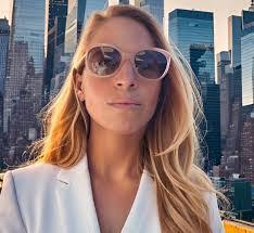 Shari Katz's Instagram, Twitter & Facebook