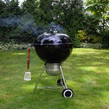 Check out the video below for info on cleaning cooking grates. Weber Original Kettle Premium 22 Charcoal Grill Review Fire It Up
