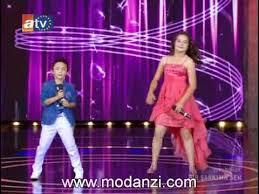 Bir Sarkisin Sen 07 07 2012 Berna Veli Kara Kas Gozlerin Elmas Www Modanzi Com Tr Youtube Sarkilar Dugun Gruplari Karin Kaslari