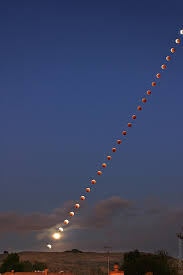 Un eclipse total de luna que será visible, si las condiciones meteorológicas lo permiten, desde europa ,el este de áfrica, asia central, medio oriente, el oeste de australia y algunas regiones de sudamérica. De A V AÈi Ascunselea Cu Luna Sau Despre Eclipsa TotalÄ De DisearÄ Science Friction