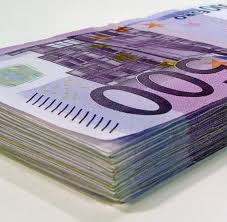 Händler können die annahme jedoch verweigern, wenn der zu zahlende betrag nicht im verhältnis zum angebotenen schein steht. Geldwasche Osama Bin Laden Und Der 500 Euro Schein Welt