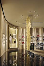 Pin By Kasha Design On Mode De Luxe Boutique Design Luxury Retail Boutique Interior