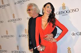 Ma è possibile che i due ce l'abbiano fatta sotto il naso e si siano lasciati senza che ce ne accorgessimo? Elisabetta Gregoraci E Flavio Briatore Elisabetta Gregoraci Selvaggia Roma