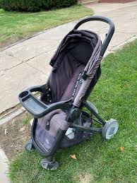 If you go out at night and spot an abandoned stroller at the roadside,  don't get out of your car! 😮 You need to know what it could mean 👇