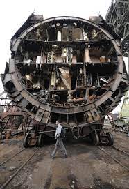 Phisical cross section through submarine in the torpedo's launch tubes area placed on the ground. Pin On Mechanical