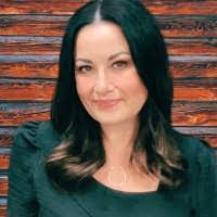 Jennifer Whitman's Instagram, Twitter & Facebook