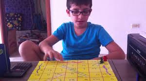 En algunos casos los juegos tienen limites en cuanto al tamano del tablero la cantidad de fichas para los jugadores o la cantidad de tarjetas. Juego De Escaleras Y Serpientes Youtube