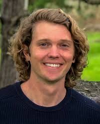 Ross Davison's Instagram, Twitter & Facebook