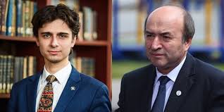 Conducerea universitatii alexandru ioan cuza (uaic) din iasi organizeaza, in premiera, inscrieri online la facultate, candidatii interesati de admitere avand universitatea alexandru ioan cuza le ofera 3.415 locuri fara taxa si 2.000 de locuri cu taxa. Frica Profesorilor È™i Curajul Unui Student Care Vrea SÄƒ Elibereze Universitatea Alexandru Ioan Cuza De Sub Tirania Lui Tudorel Candidand Pentru FuncÈ›ia De Rector Podul