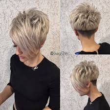 D'aussi loin que vous vous en souveniez, il a toujours été très il faudra pour cela toujours privilégier des coupes de cheveux qui sauront contrebalancer les misez alors sur une coupe courte mais toujours destructurée, avec un beau dégradé, ou même. 10 Coiffures Courtes Pour Cheveux Epais Couleurs Etonnantes Blog Des Femmes