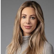 Keeley Dean's Instagram, Twitter & Facebook