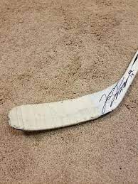 I'm going to the bench & then i hear someone yell, 'the puck's coming,' so i. Jason Spezza 4 5 11 Vs Phi Signed Ottawa Senators Game Used Hockey Stick Nhl Coa Sidelineswap