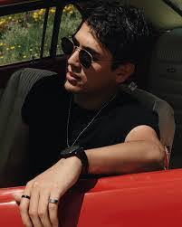 Alan Escalera's Instagram, Twitter & Facebook