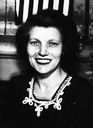 Marcie Morris's Instagram, Twitter & Facebook