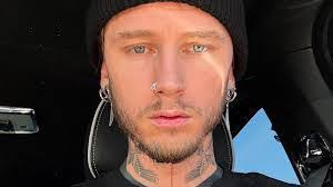 Tyler Dingus's Instagram, Twitter & Facebook