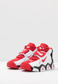 This nike air barrage mid features a white and blue upper highlighted with yellow accents to give off that check out the official photos below, and look for this air barrage mid to release on september. Nike Sportswear Air Barrage Mid Sneaker High White University Red Black Weiss Zalando De