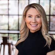 Jessica Crosby's Instagram, Twitter & Facebook