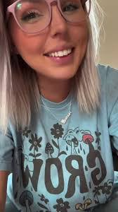 Traci Clay's Instagram, Twitter & Facebook