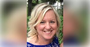 Victoria Weed's Instagram, Twitter & Facebook