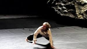 Pina bausch es una coreógrafa que ha expandido las posibilidades de la danza moderna, abriendo el vollmond tanztheater wuppertal pina bausch 2010 next wave festival bam howard gilman. Vollmond Full Moon Pina Bausch Tanztheater Wuppertal Video Dailymotion