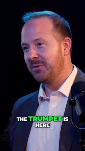 One of my favorite moments from The Catwalk Podcast I did recently. Always  be ready to play some Taylor Swift! Am I right @tpt_solo?!?! 😂