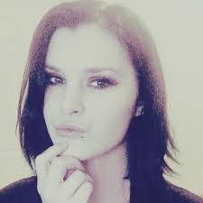 Shannon Elmore's Instagram, Twitter & Facebook