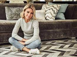 Kelly maria ripa is an american actress, dancer, talk show host, and television producer. Brown Velvet Couch Chevron Rug Kelly Ripa Michael Strahan Kelly Ripa Height