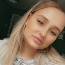 My gorgeous client selfie after 1.1ml using Russian Technique 💋 with  stunning Results 🙌🏼 , positive client feedback always means so much to me  😘 Dm to book @bellaroseaesthetics ❤️💋, #clientselfie ...