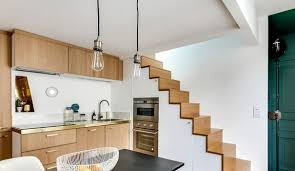 Epingle Sur Cuisine Avec Escalier