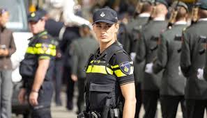 Politie maakt indruk op kleuters. Altuition Bouwt Aan Employee Journey Bij Limburgse Politie