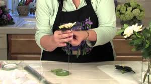 Although they are from different floral families, gardenias always remind us of magnolias! How To Create A Bouquet Of Gardenias Floral Arrangements For Weddings Centerpieces Youtube