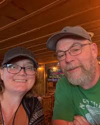 Lori Warren (@loriscardscreat) • Instagram photos and videos